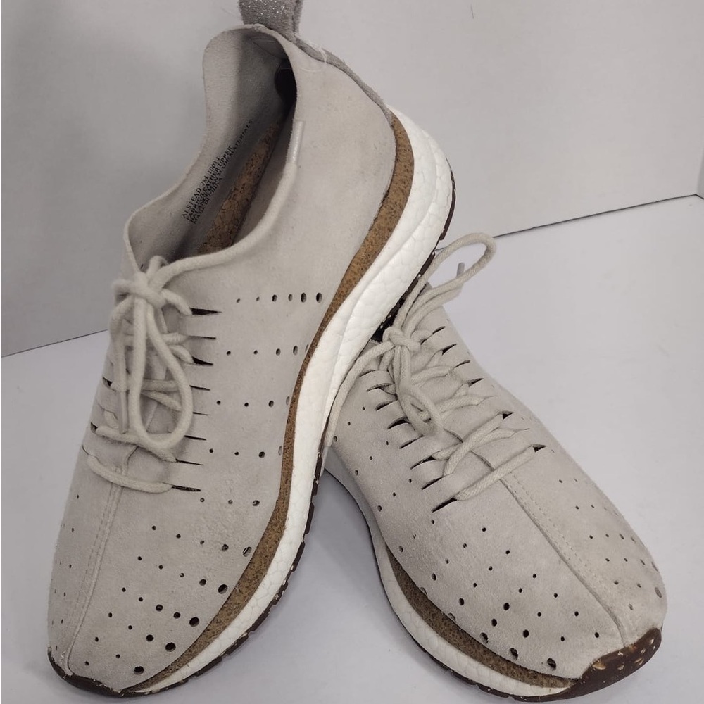 OTOT Men's Gray Casual Shoes size 7 pre owned Exellent condition